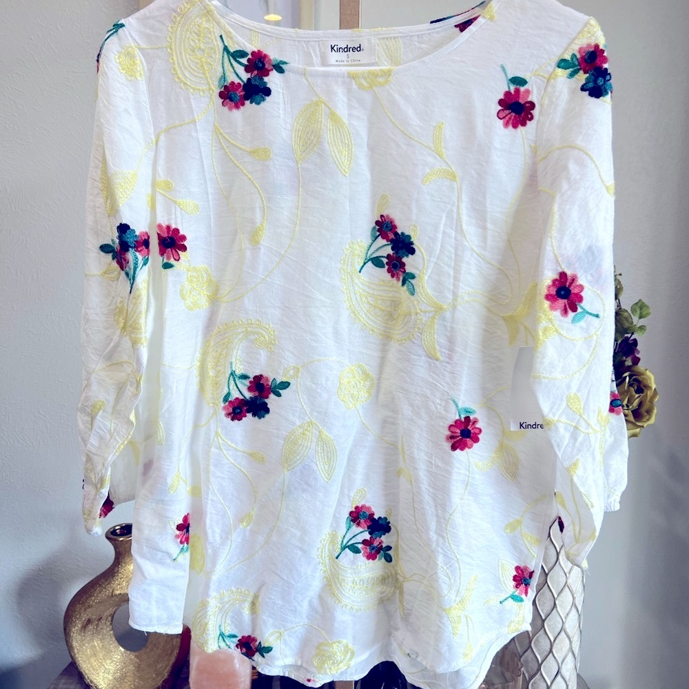 Kindred by Anthropologie White Floral Embroidered Blouse